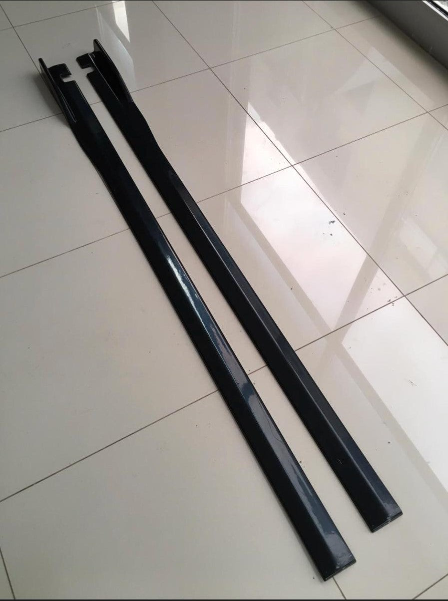 Üniversal Piano Black Kulaklı Flaplı Yan Marşpiyel Lipi 2 Adet image 1
