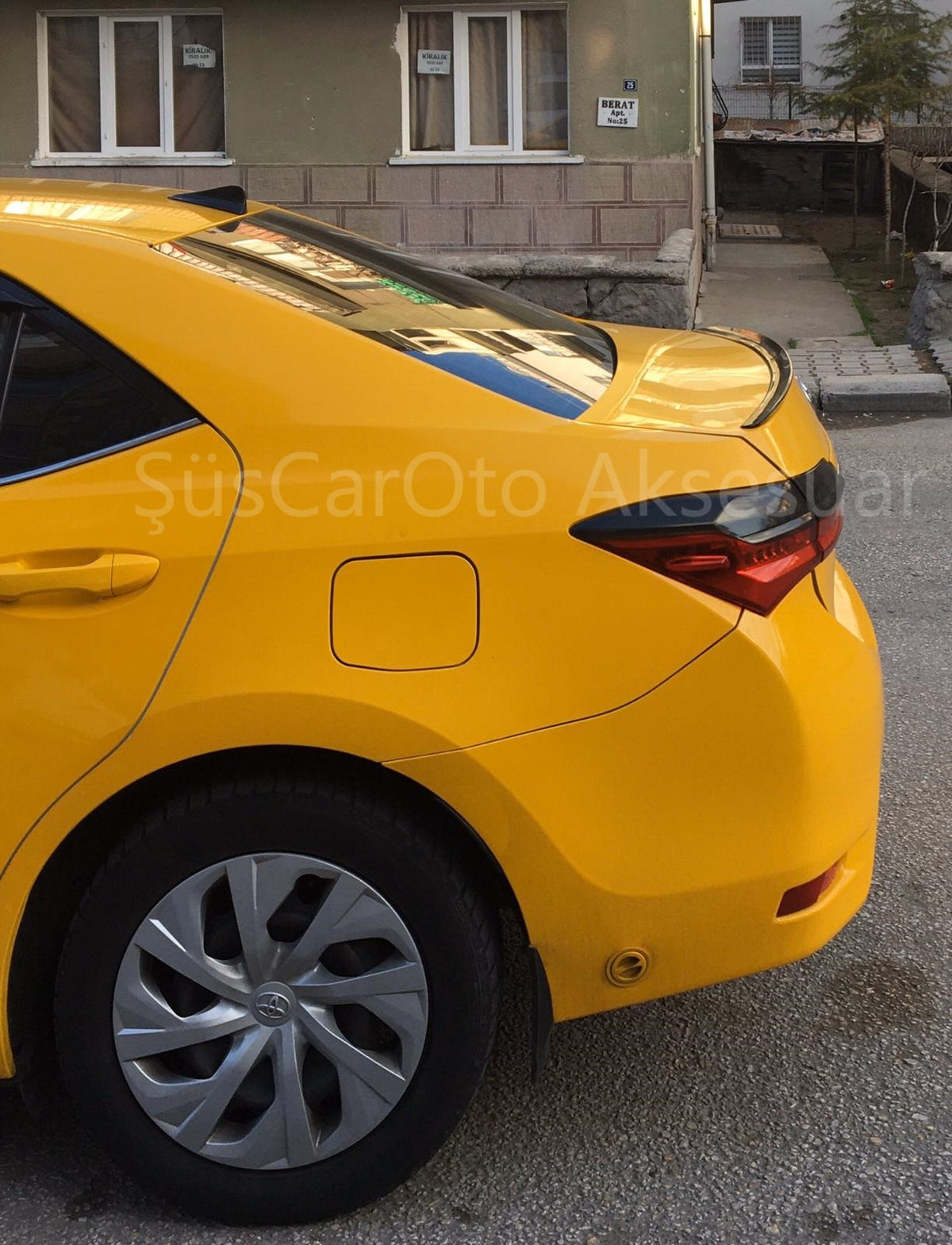 Toyota Corolla 2013-2018 Sedan Bagaj Üstü Spoiler Piano Black image 2