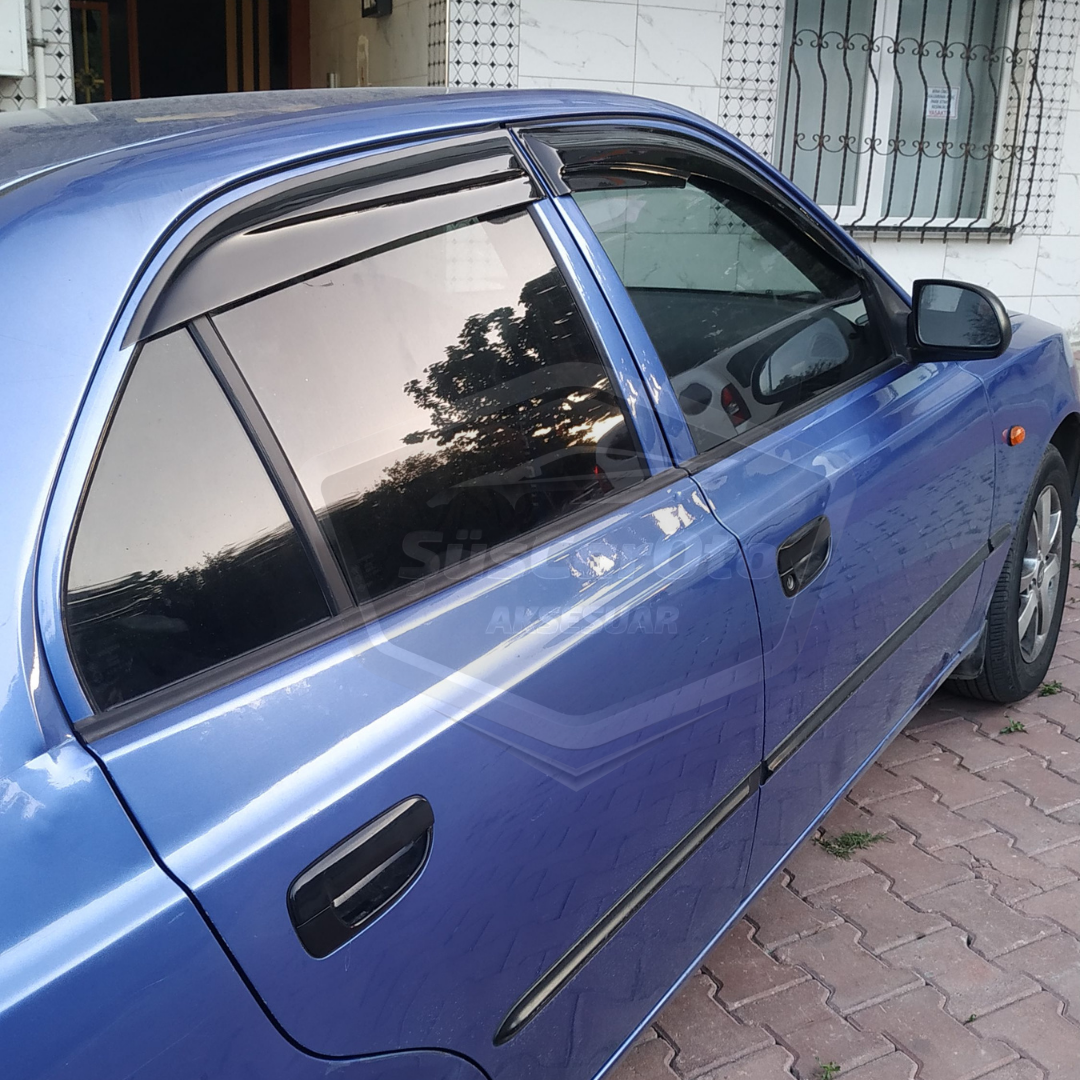 Hyundai Accent Milenyum 2000-2003 Uyumlu Mugen Cam Rüzgarlığı Seti Piano Black 4'lü İthal image 1
