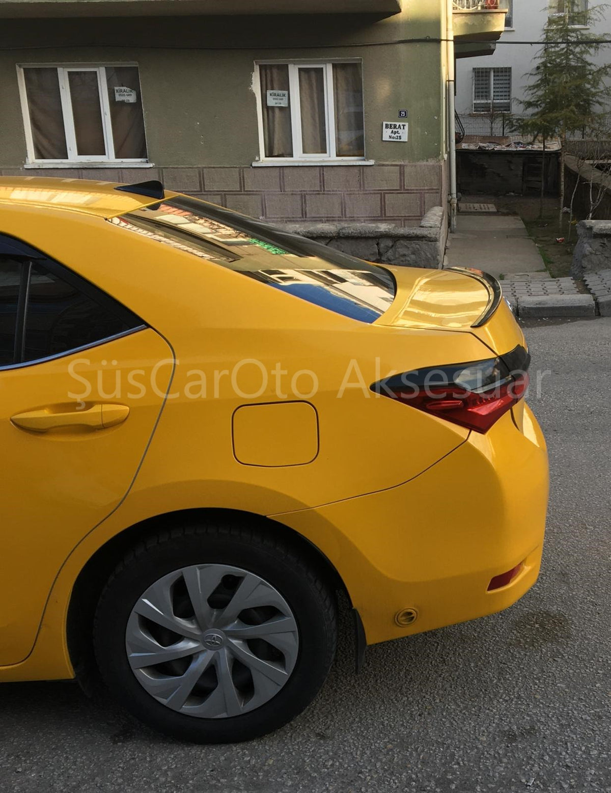 Toyota Corolla 2013-2018 Sedan Bagaj Üstü Spoiler Piano Black image 3