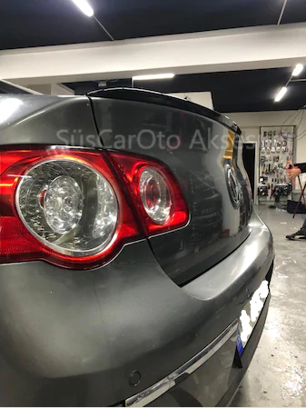 Volkswagen Passat B6 Bagaj Üstü Spoiler Bagaj Çıtası Piano Black image 1