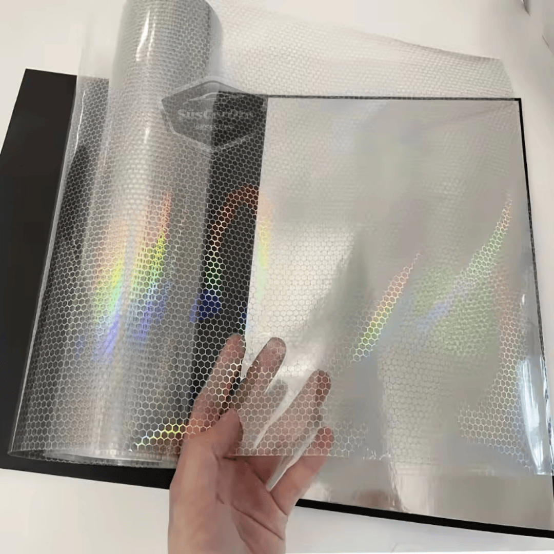 seffaf-hologram-petek-desen-far-stop-filmi-far-folyosu-far-cizik-cizilme-engelleyici-folyo-100-x-30-cm-3.png